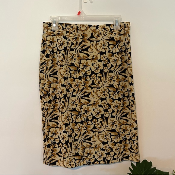 VINTAGE Black And Cream Floral 2 Piece - Picture 7 of 11